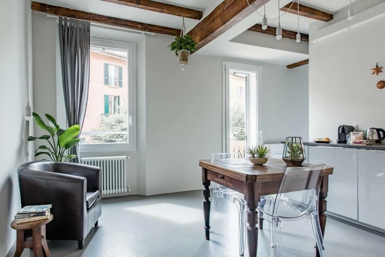 Charming Flat Righi Bologna Apartment